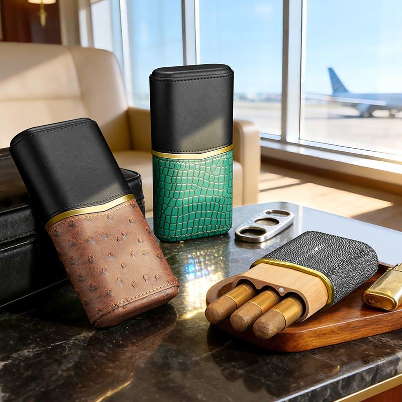 Packaging - Leather Cigar Case﻿ Cedar Wood Lining